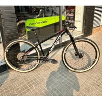 BICICLETA ABSOLUTE NERO 4 - Preto com Vermelho